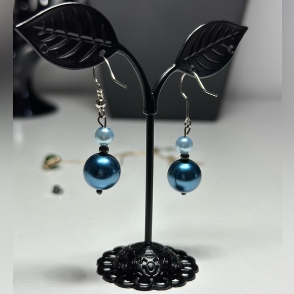 Blue Pearl Dangle Earrings - Picture 2 of 2